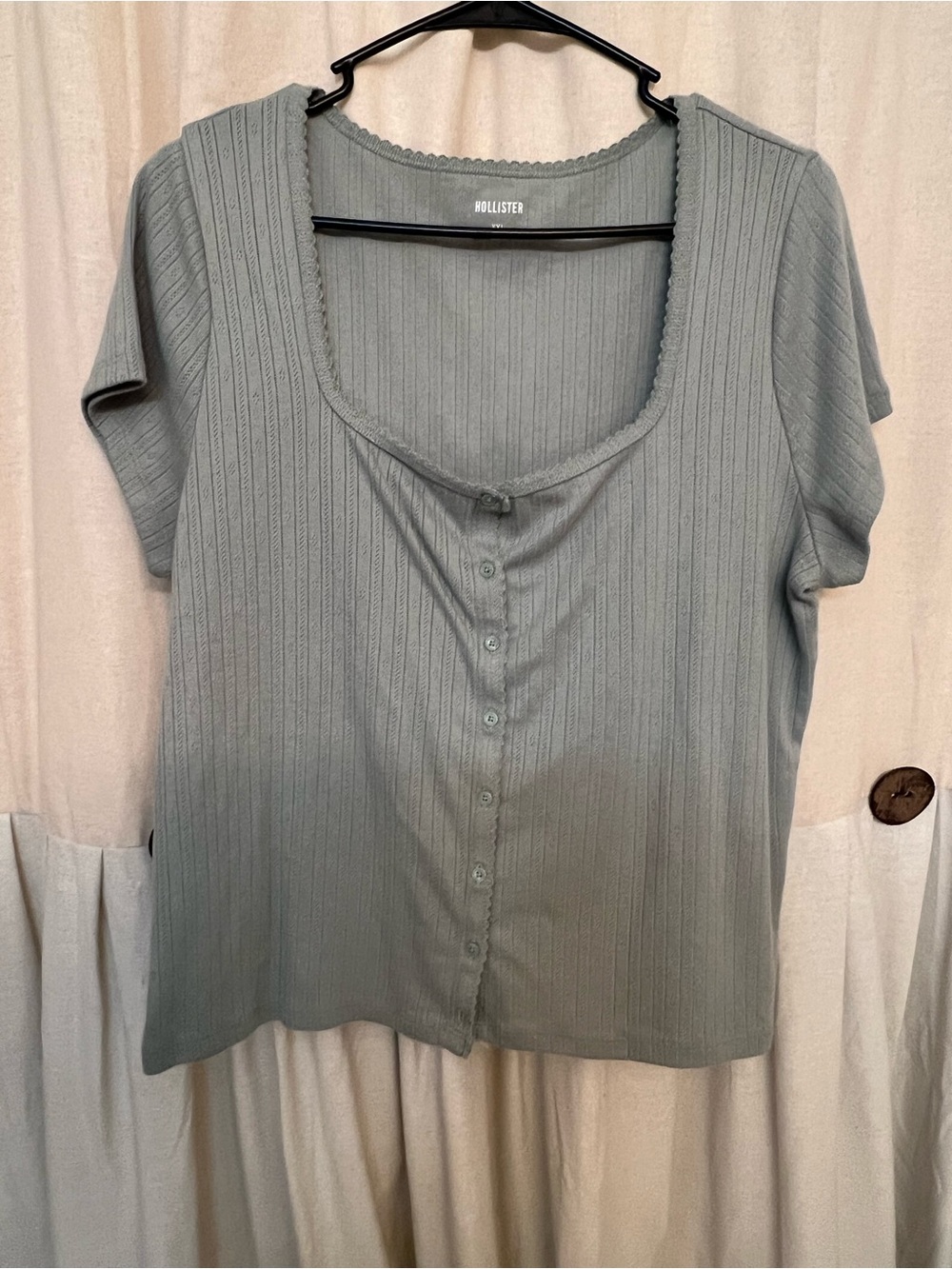 Hollister Women's Scoop Neck Button Front Top - Sz XXL - EUC